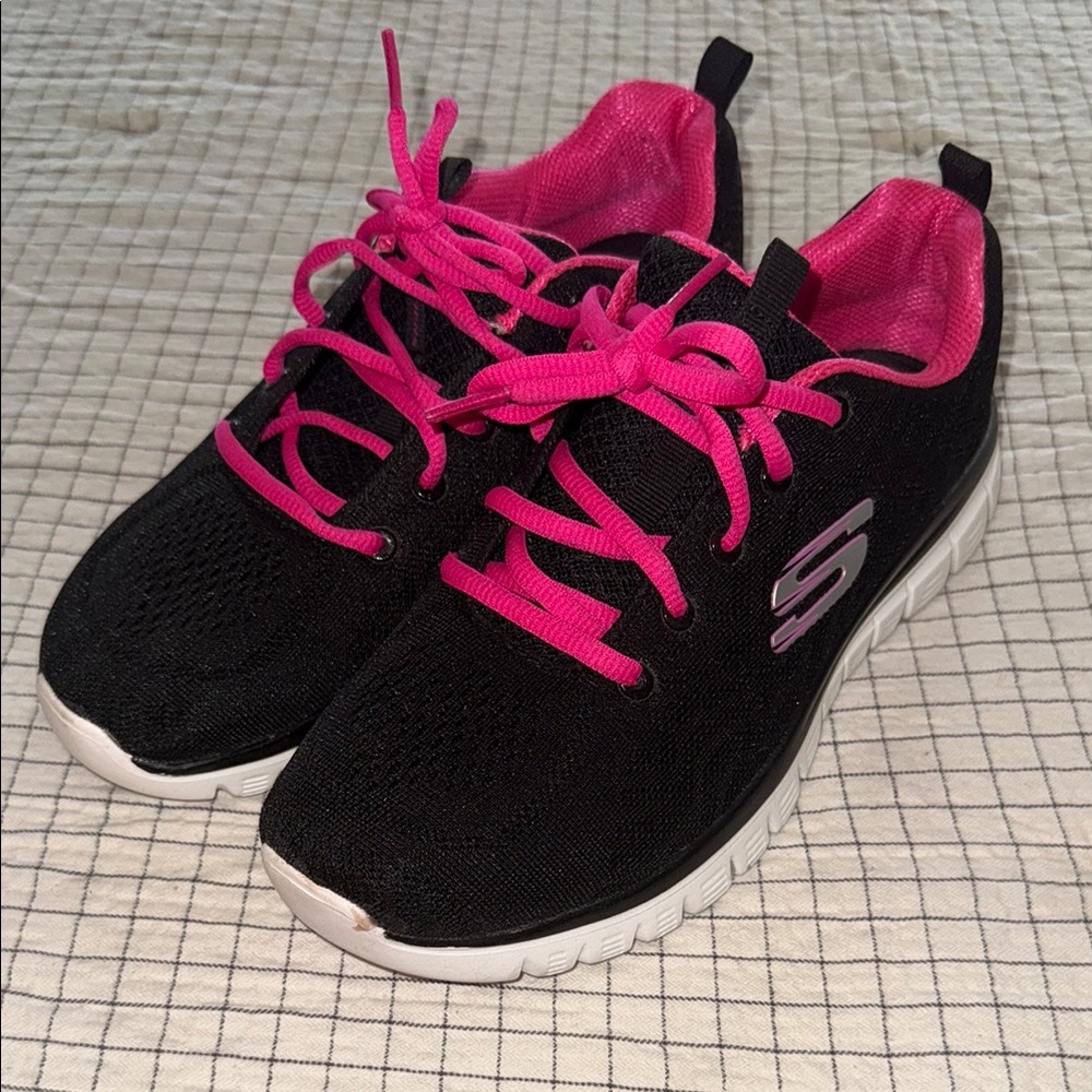 Skechers Black and Pink Sneakers Sporty Low-Top